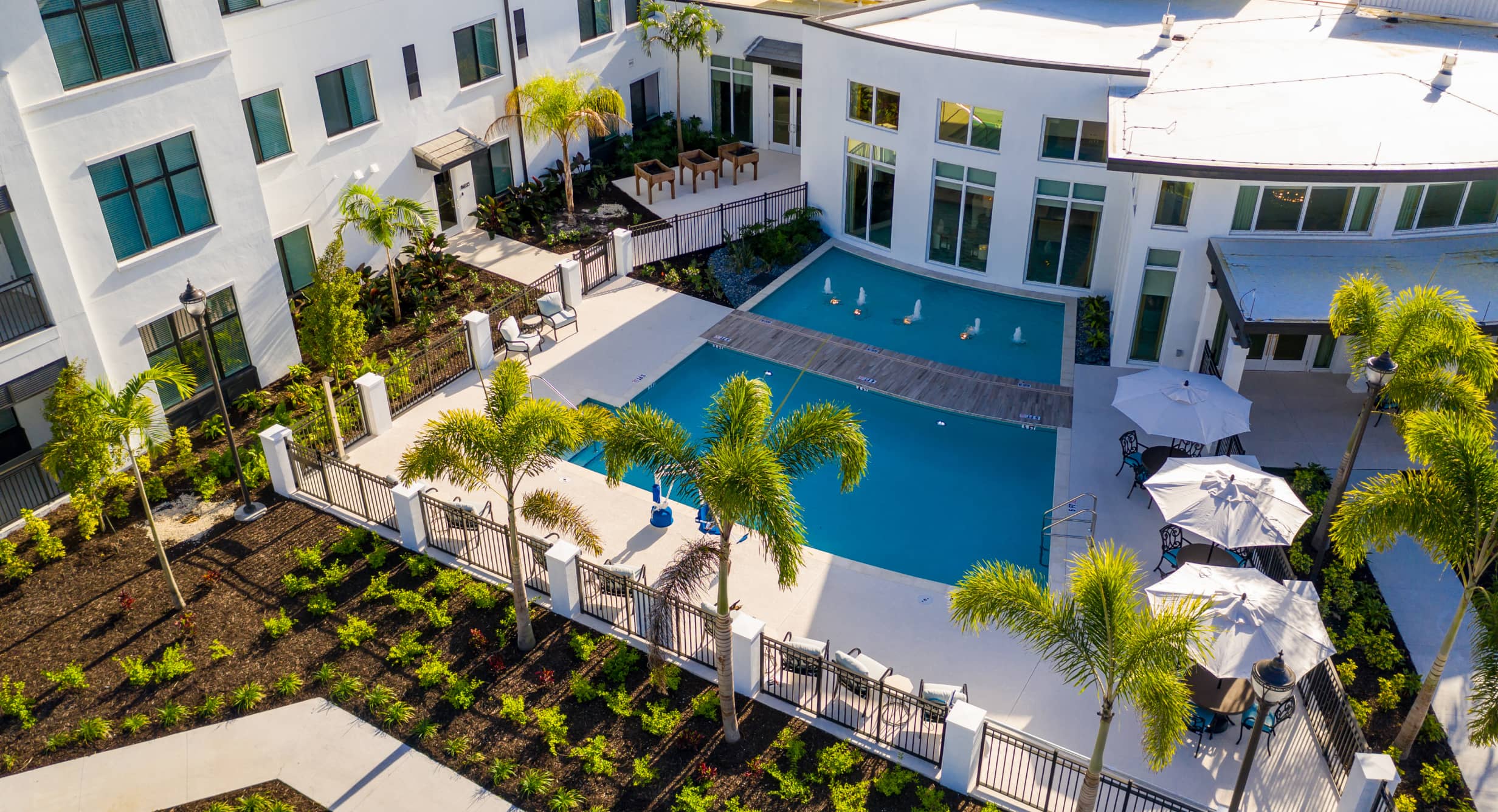 Amira Choice Naples